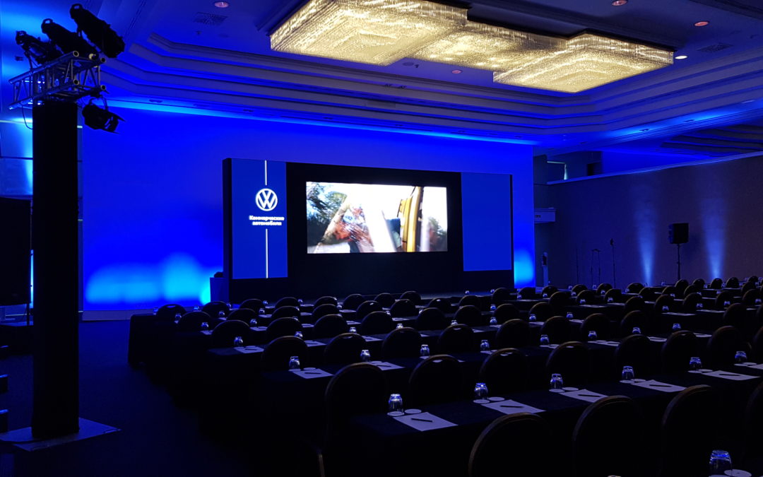 Creando Experiencias Memorables con Escenografía y Branding para Eventos Corporativos